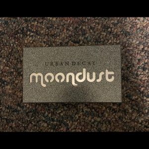 Eyeshadow palette